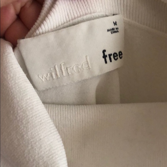 Aritzia blouse - Picture 5 of 5